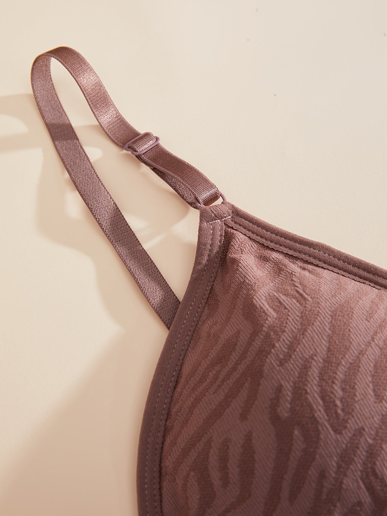 3 комплекта простого однотонного нижнего белья с безкаркасным пуш-ап бюстгальтером