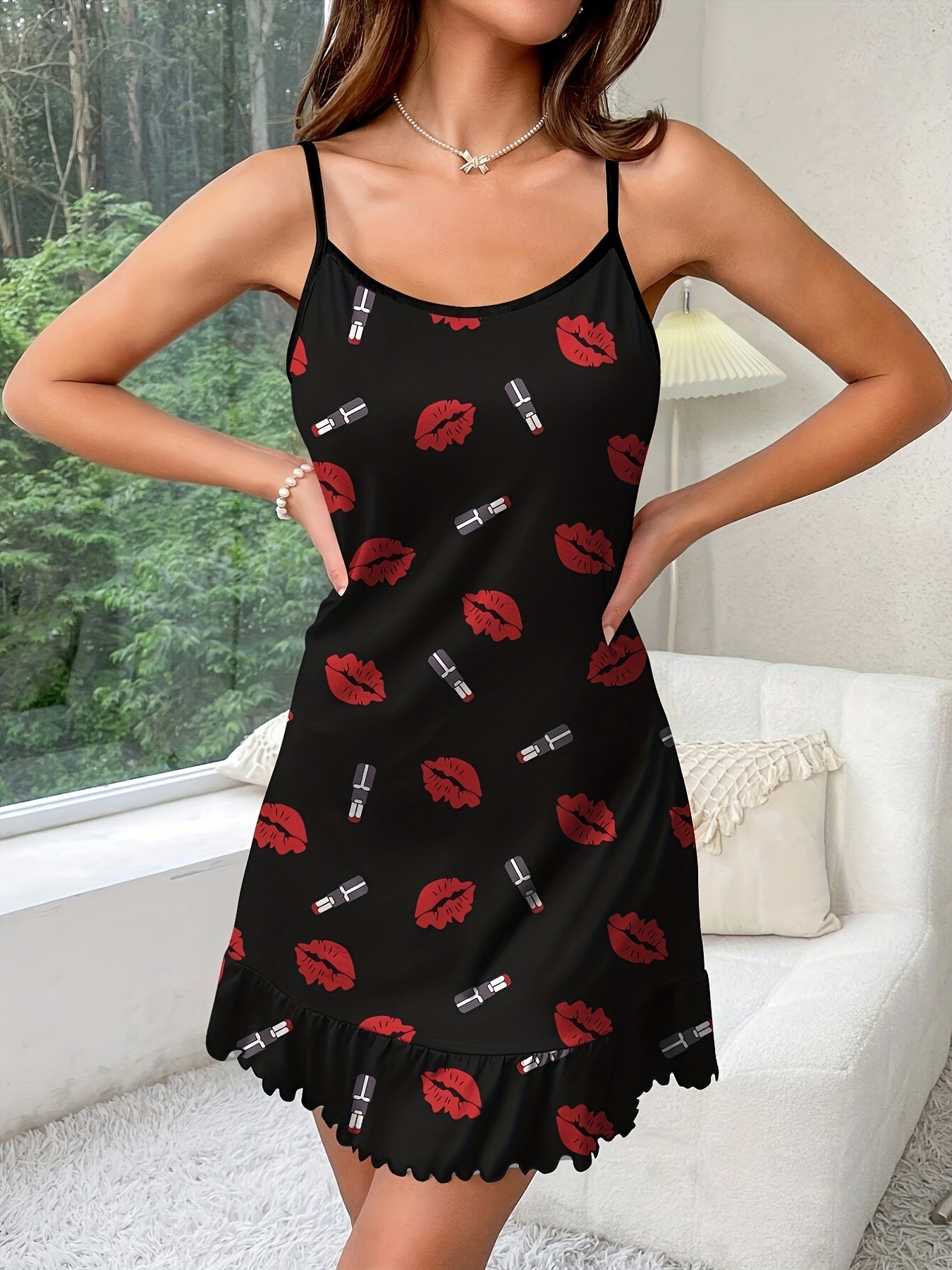 Satin tunika, lab bo'yoq izlari bilan, dumaloq bo'yin, mashinada yuvish mumkin. 97% polyester va 3% elastan materialidan tayyorlangan. Har qanday faslga mos keladi.