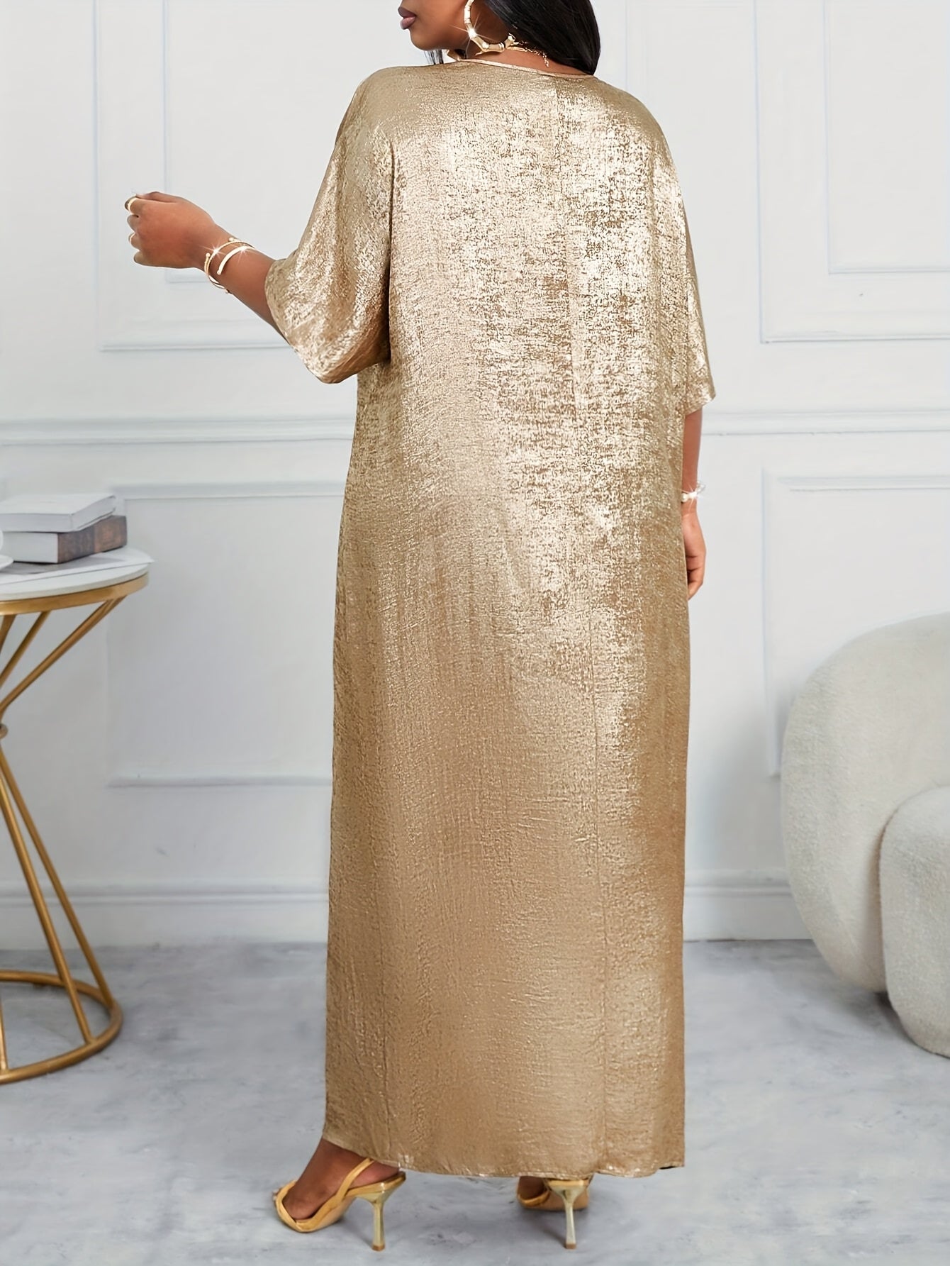 Plus Size V-Neck Evening Dress with Short Sleeves and Shiny Slit Skirt