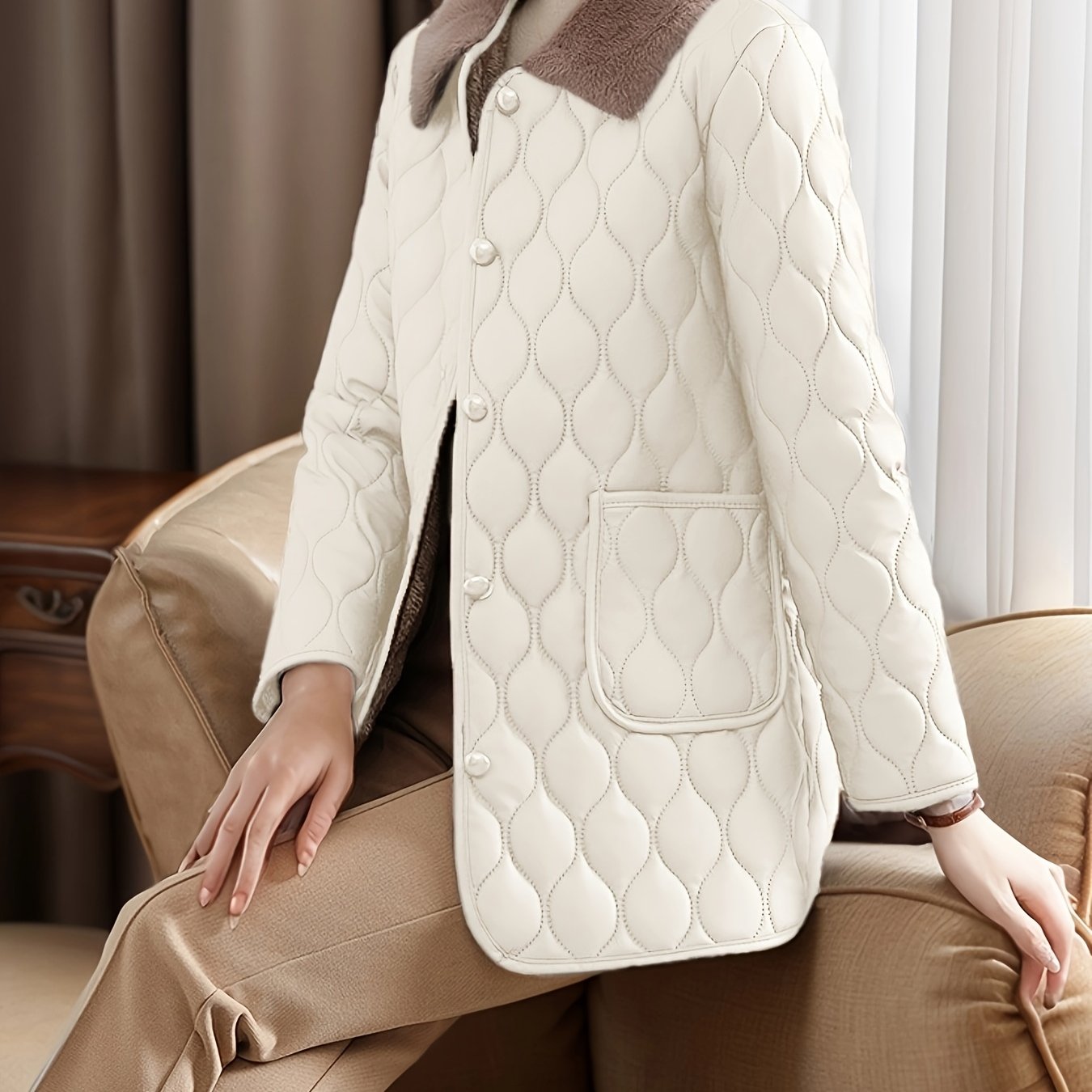 Women's Quilted Polyester Jacket with Faux Fur Collar Long Sleeve Flared Hem All-Season