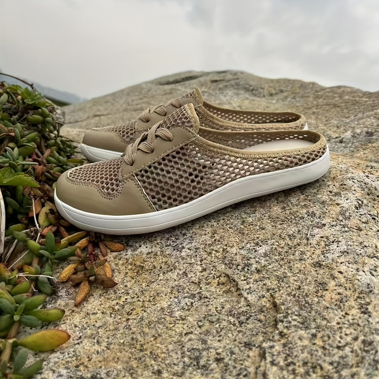 Women's Summer Flat Shoes Slip-On Comfortable Sandals for Beach and Vacation