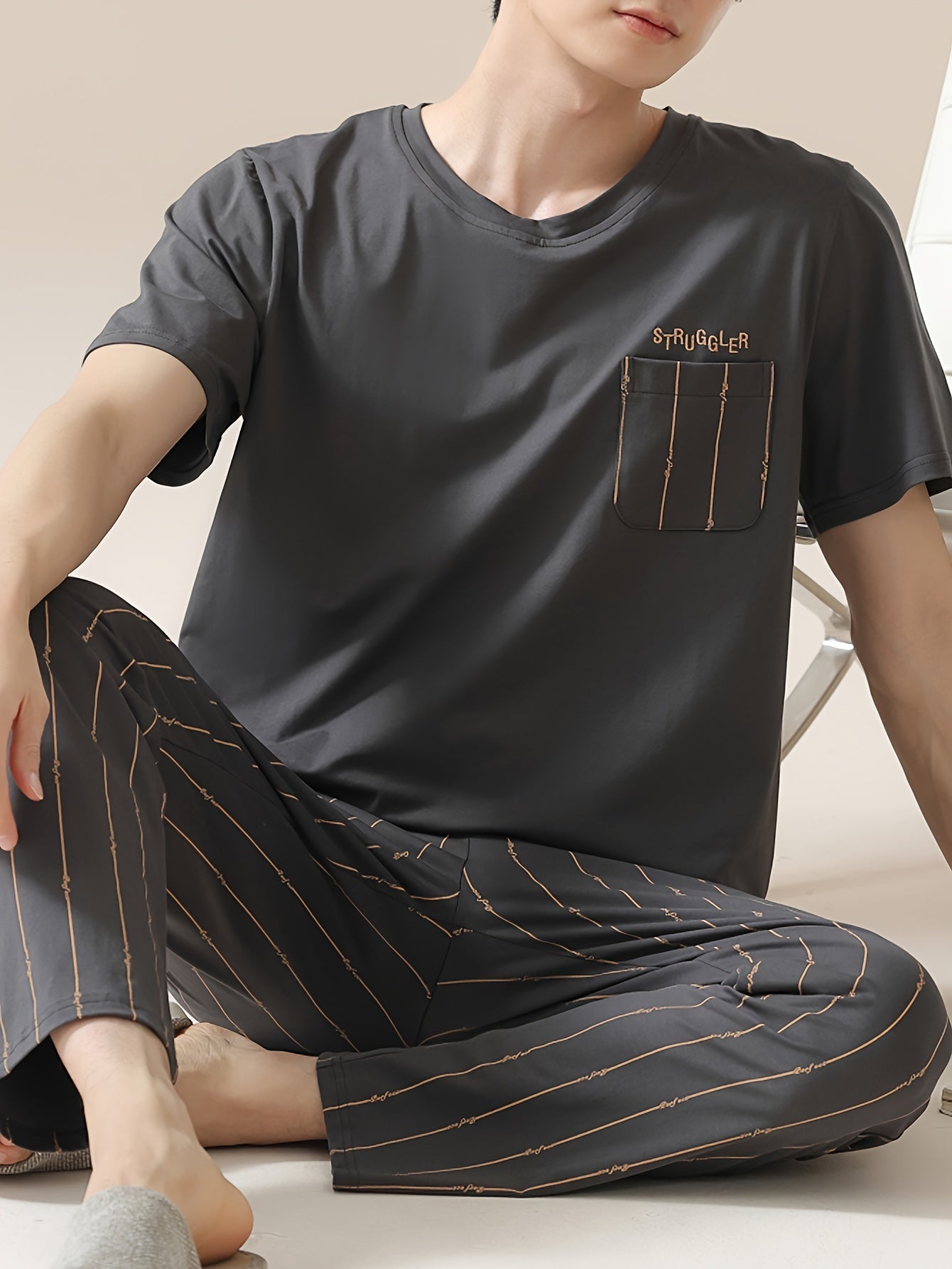 Conjunto de pijama de manga corta para hombre con pantalones a rayas, poliéster, ropa cómoda para estar en casa