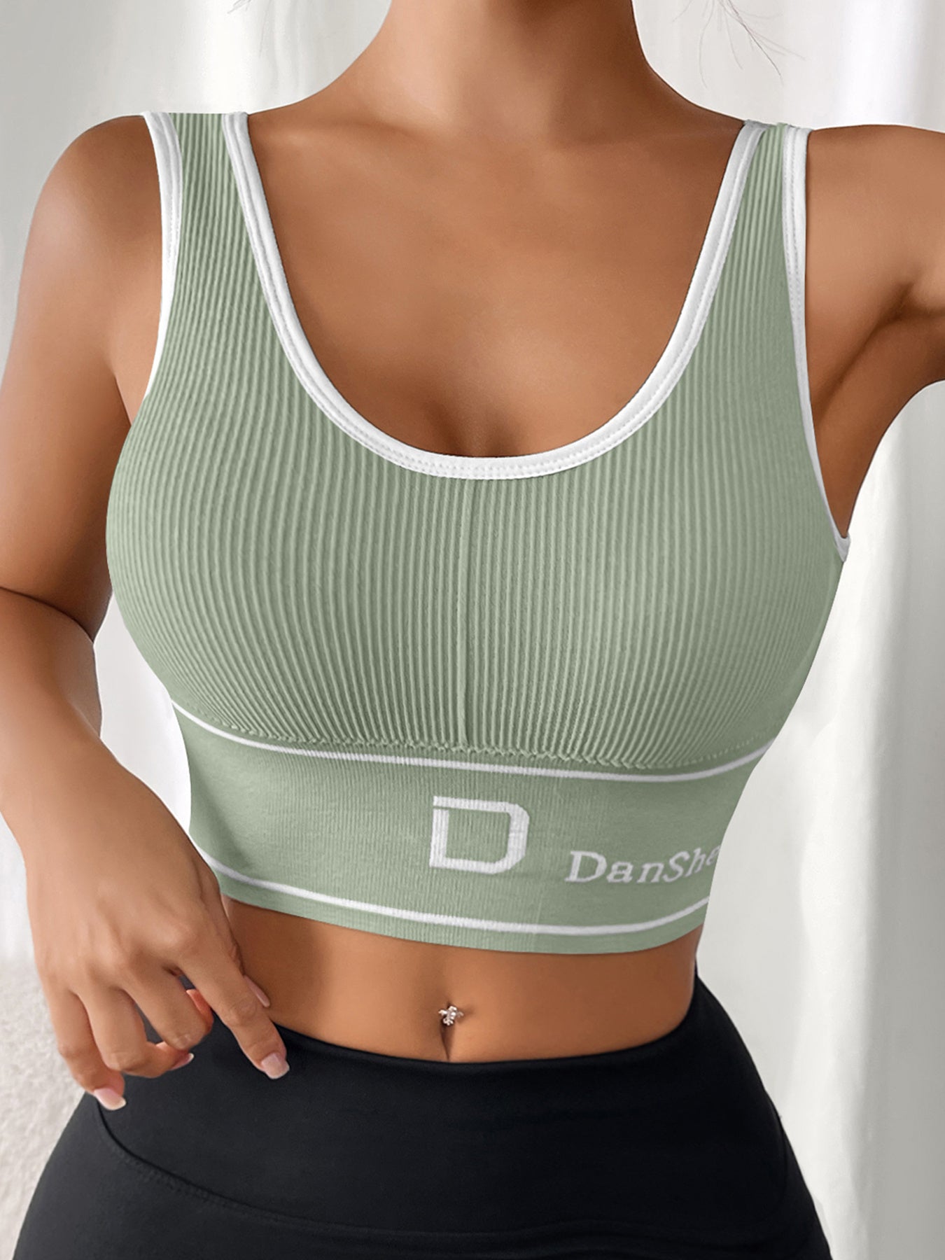 Women's Wireless Padded Sports Bra Nylon Blend for Yoga and Running Mint Green