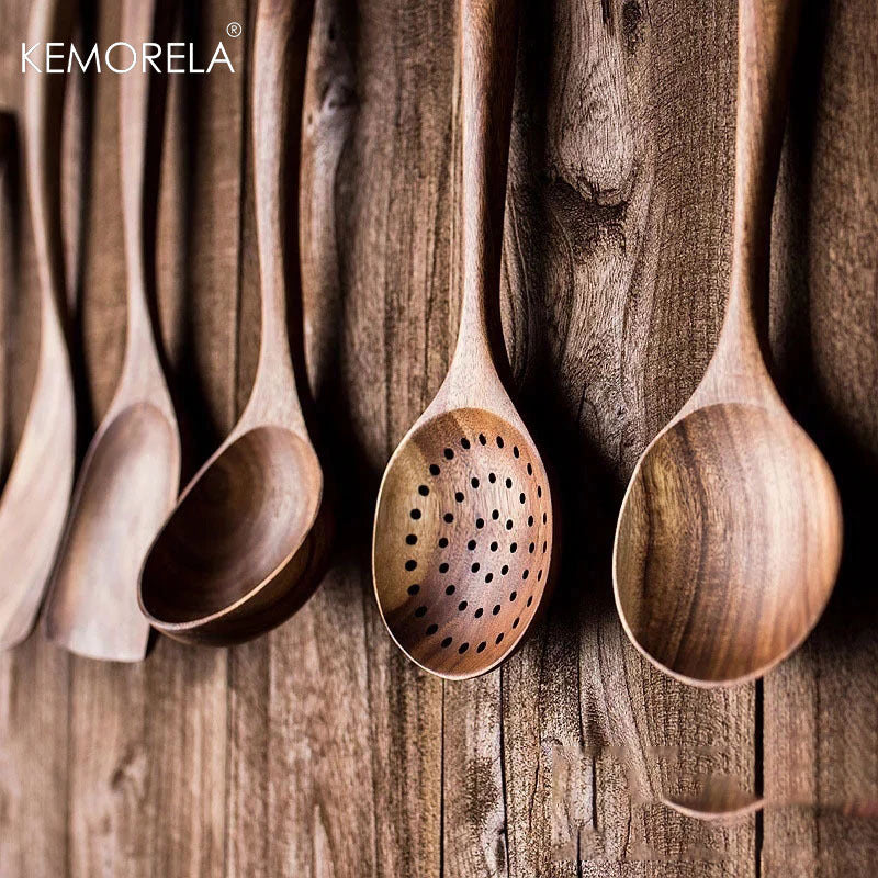 Set of 4/7 Natural Teak Wood Kitchen Utensils Including Spoons Ladles Turners Colanders and Scoops