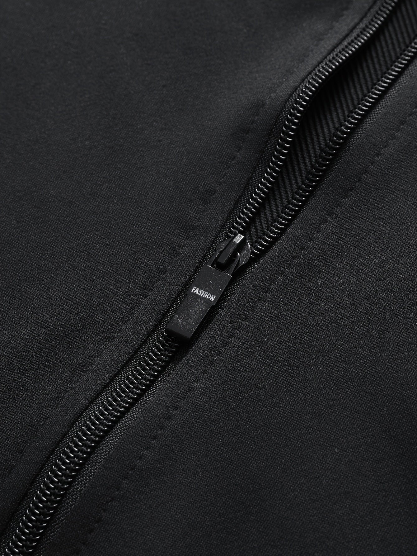 Мужской спортивный костюм из трикотажной ткани: куртка на молнии с воротником-стойкой и джоггеры для весны и осени