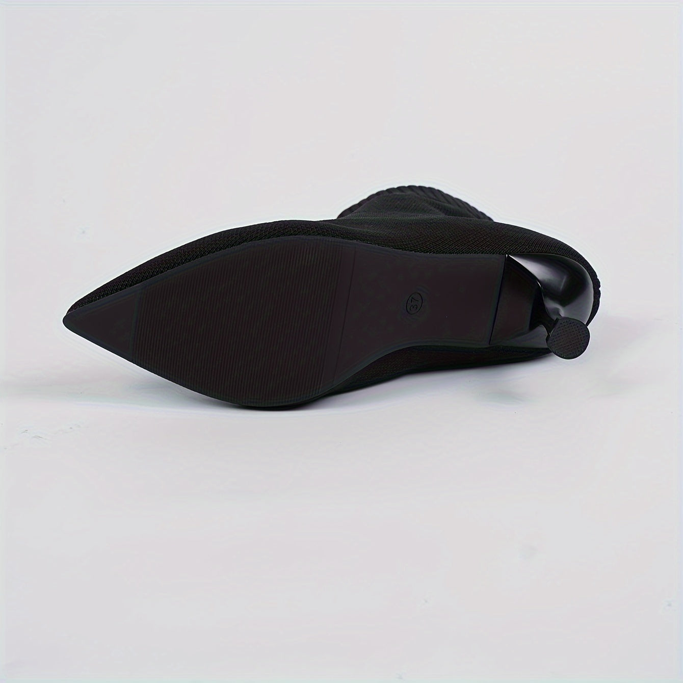 Ayollar uchun uslubiy bir rangli ankle botinkalar, uchburchak burchak va stiletto to'pi bilan. Taizhou'dan qulay yuqori to'piqdagi paypoq botinkalar, yil davomida kiyish uchun mukammal.