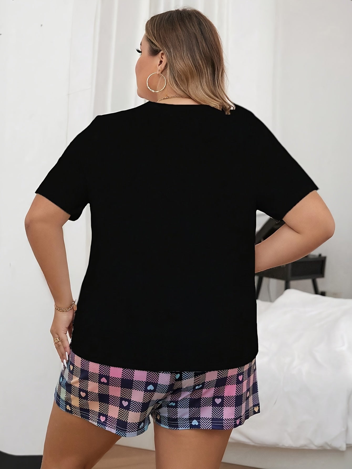 Plus Size Women’s Polyester Pajama Set with Heart Print and Plaid Shorts