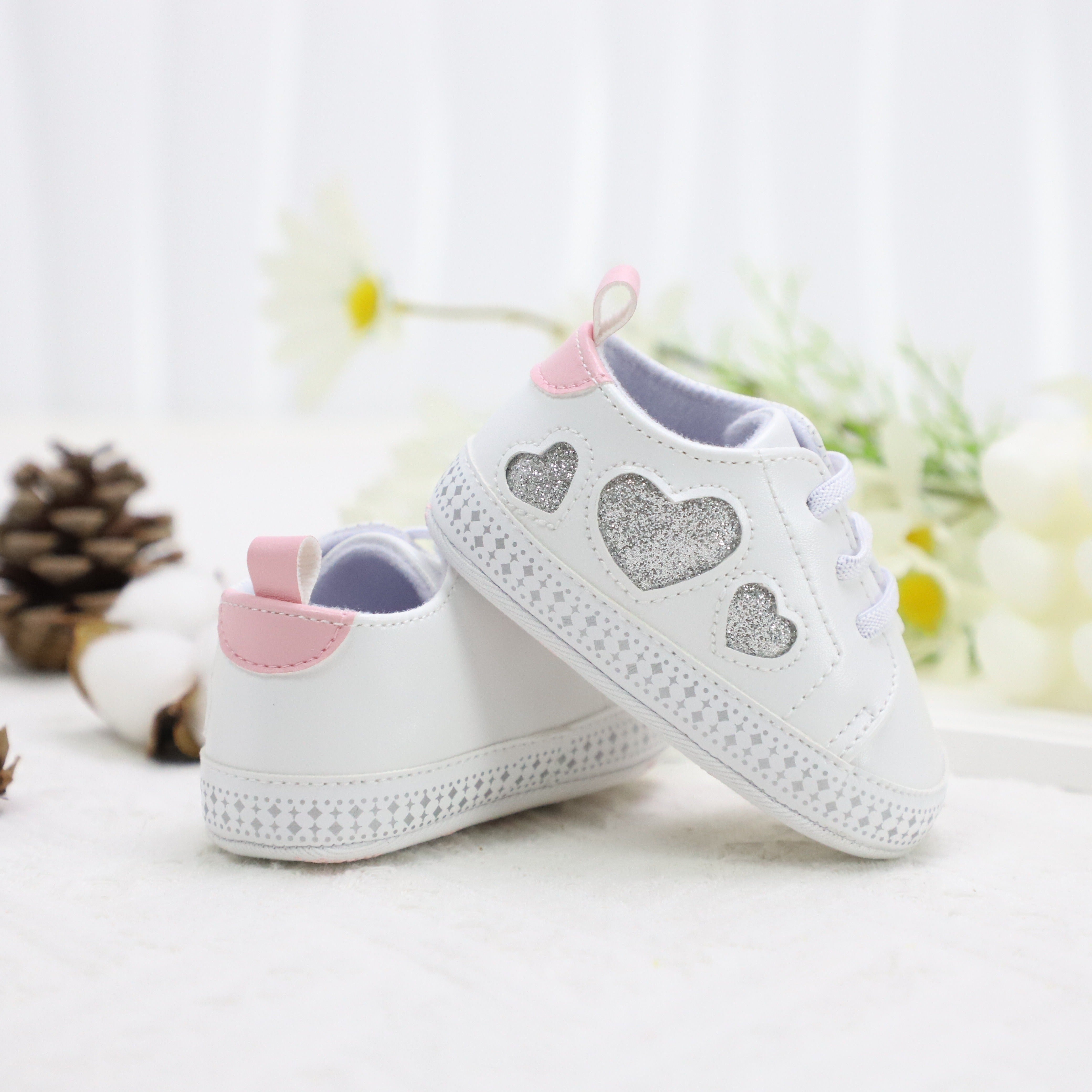 Sparkling Love Design Non-Slip Infant Shoes for Daily and Holiday Use All Seasons