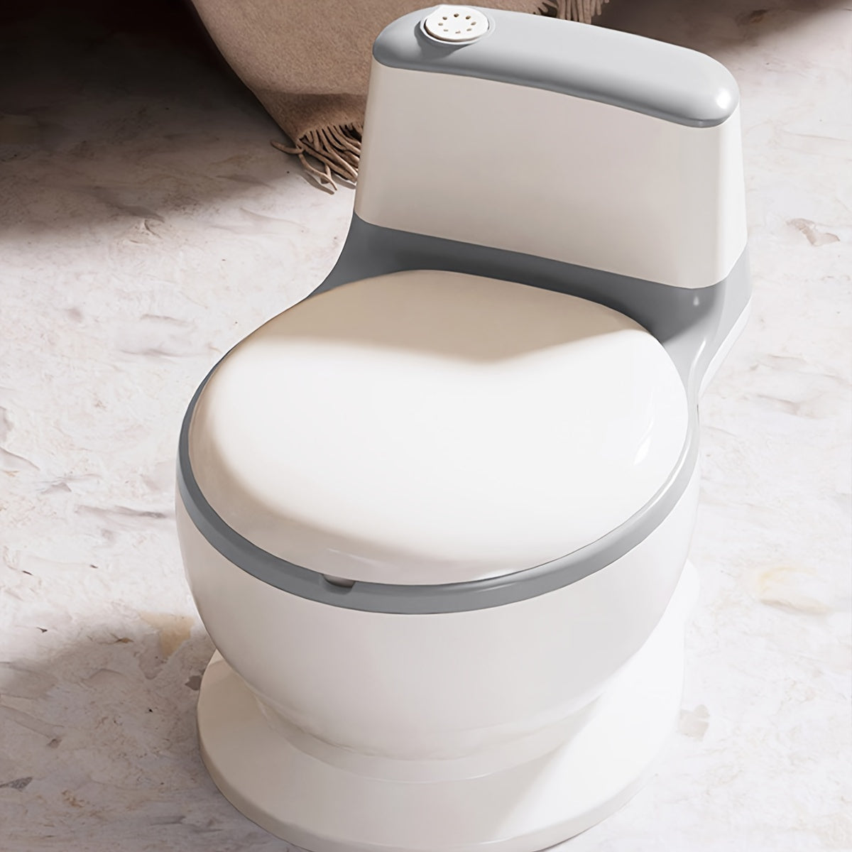 Katta o'lchamdagi bolalar uchun potty o'qitish tualet o'rindig'i aralash ranglarda, kichkintoylar uchun ideal. Plastik materialdan tayyorlangan.
