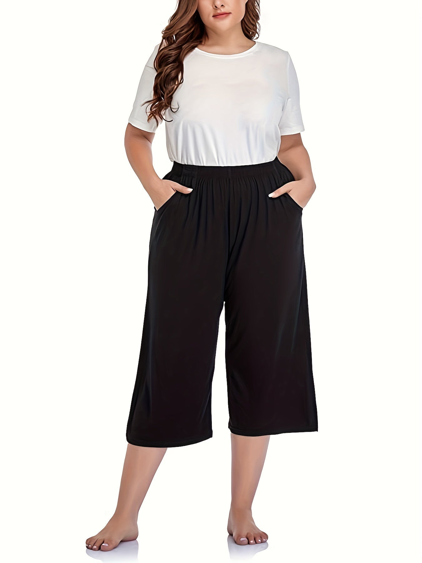 Plus Size Women’s Stretch Polyester Capri Shorts Solid Color Pockets