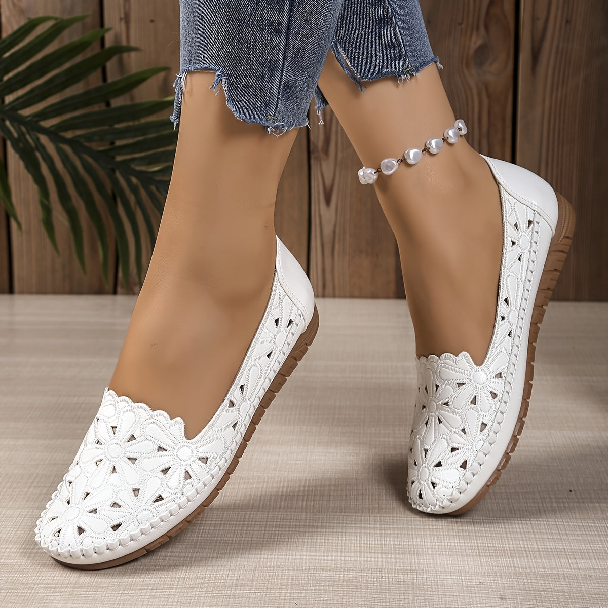 Women's Slip-On Flats Synthetic Lace Cut-Out Comfortable Shoes White Beige