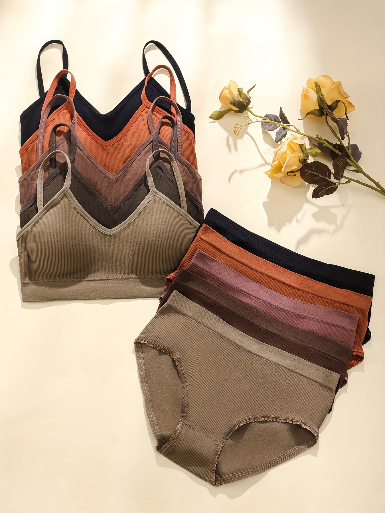 Besh rangli tasodifiy ichki kiyim