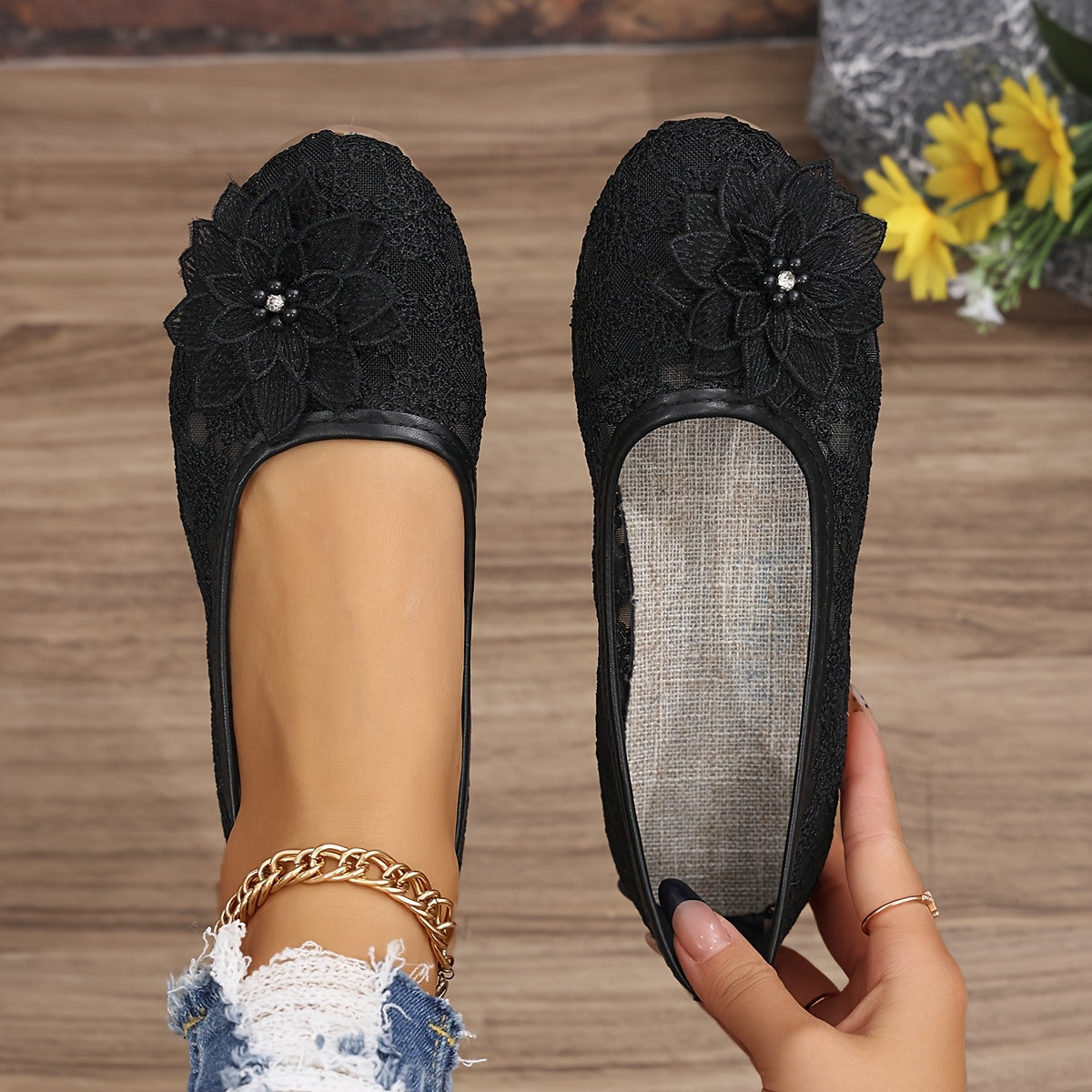 Women's Lace Ballet Flats Breathable Soft Sole Slip-On Shoes
