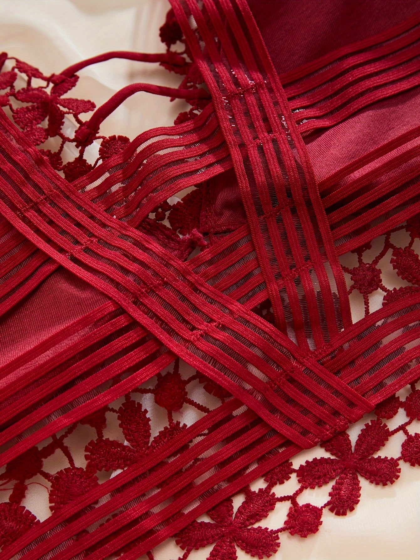 Sujetadores de encaje sin aros para mujer con detalles en contraste, estilo con recortes transpirable