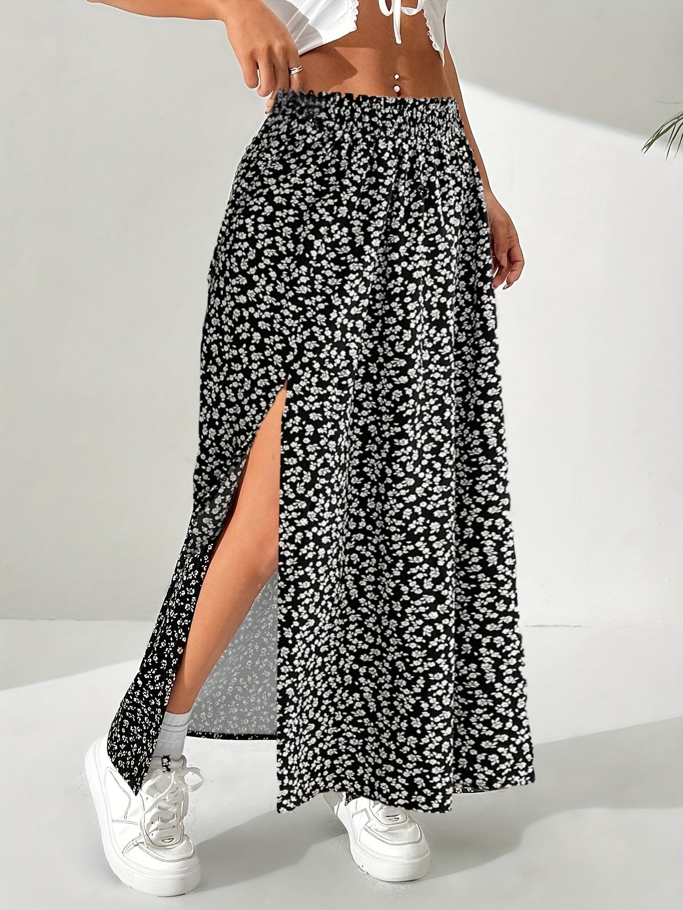 Falda de mujer de talla grande con estampado floral en línea A con abertura alta en el muslo, negro y blanco, verano de vacaciones