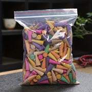 Ассорти конусов благовоний для уборки дома, медитации и йоги. Включает различные ароматы, такие как лаванда и чайный дым.