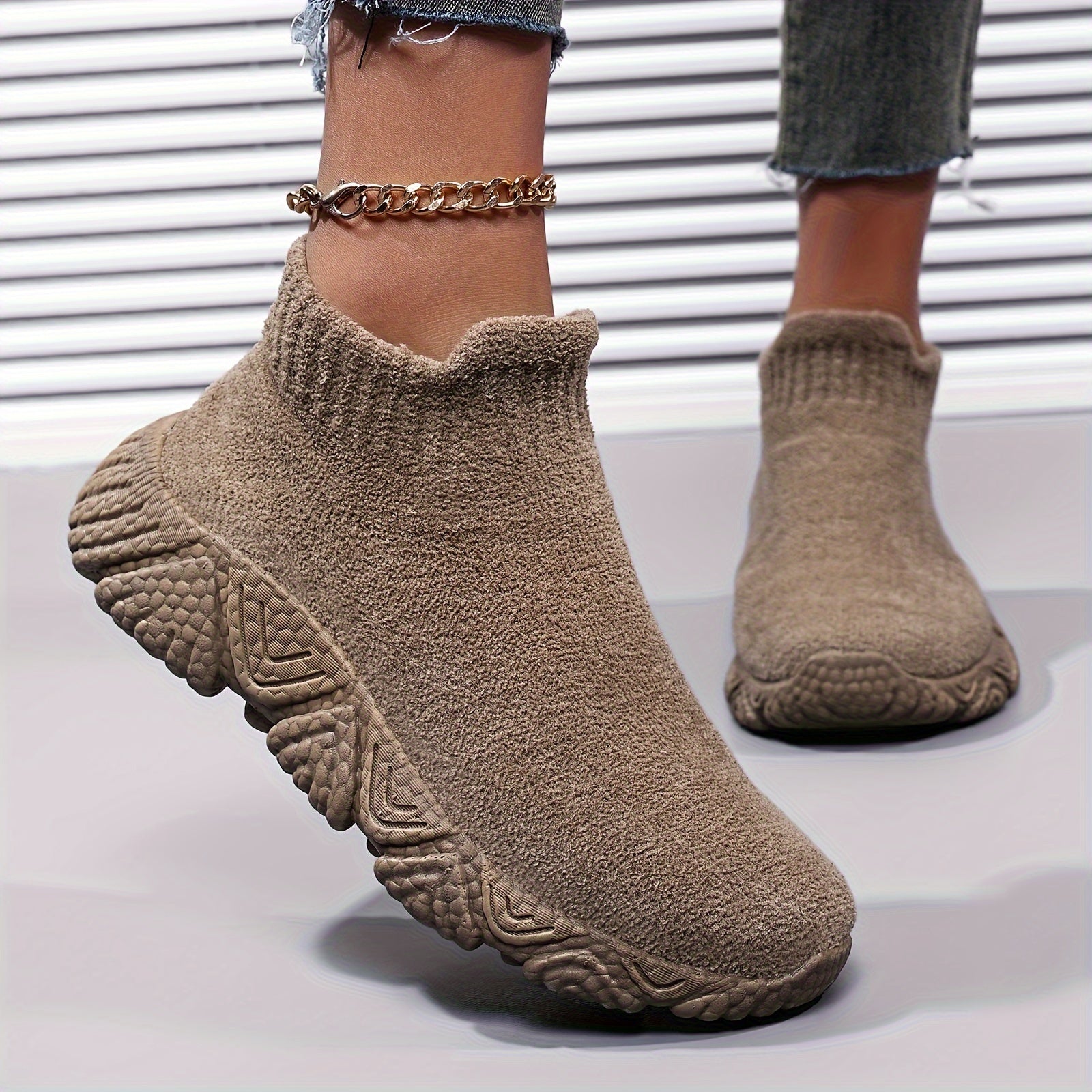 Winter Khaki Shoes for Men with Cloud-Inspired Soles