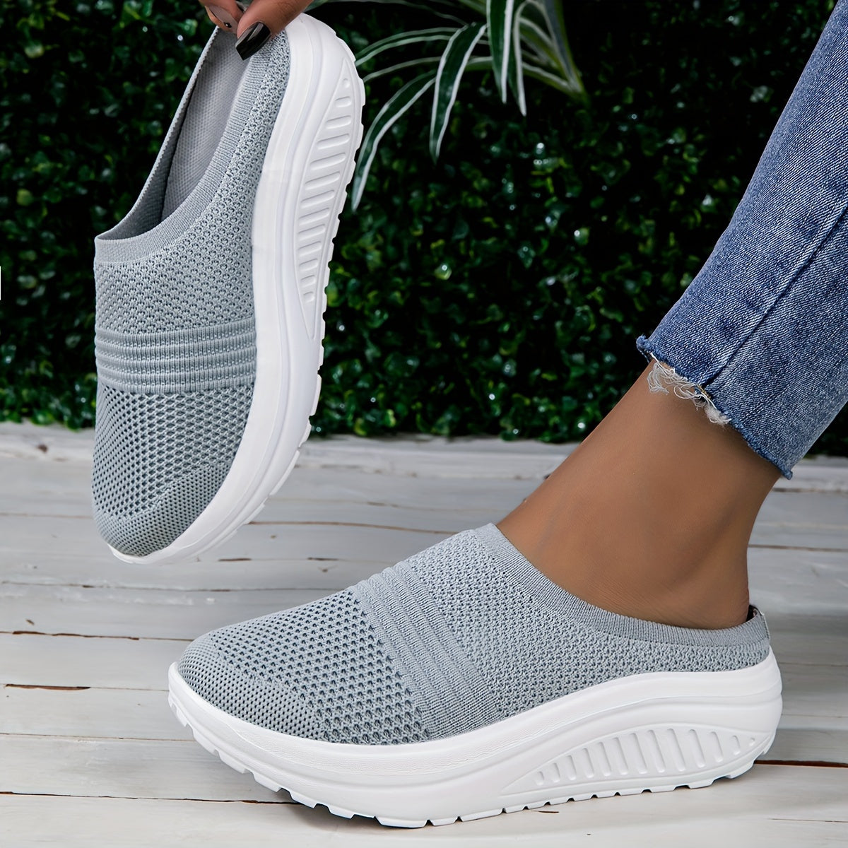 Ayollar uchun nafas oluvchi mato slip-on shlyapki, kundalik va barcha mavsum uchun poyabzal