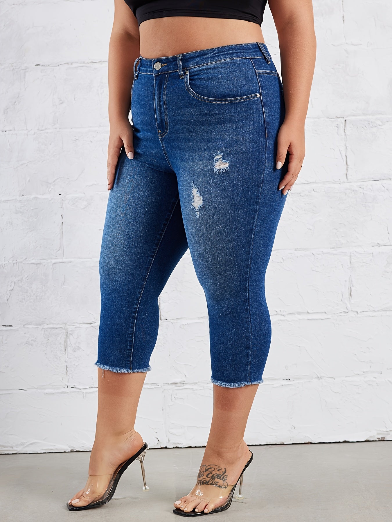 Women's Plus Size Light Blue High-Waisted Frayed Hem Skinny Jeans
