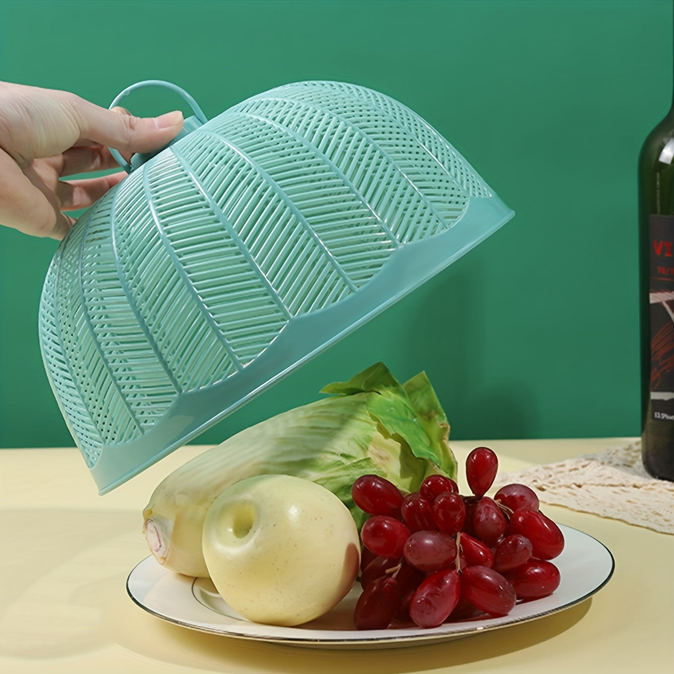 3 ta plastik oziq-ovqat qopqog'i to'plami, rang-barang to'rli ekranlar bilan ochiq havoda foydalanish uchun. Pikniklar, partiyalar va oshxonada idishlaringiz va piyolalaringizni hasharotlar, qurtlar va changdan himoya qiling.