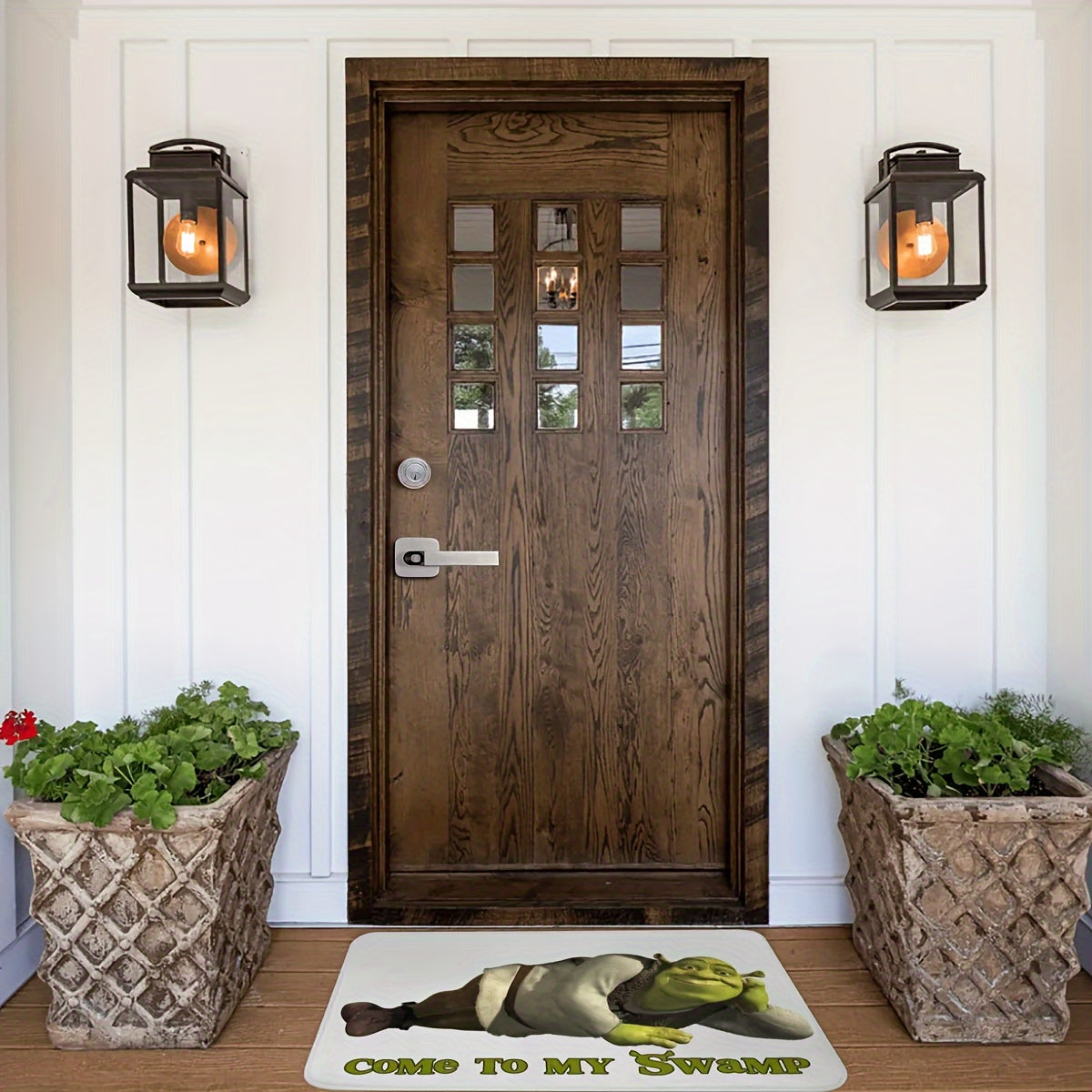 "Shrek ilhomlangan bu eshik to'sig'i bilan botqoqlikning bir bo'lagini uyga olib keling - Yuqori sifatli polyesterdan tayyorlangan, tozalash oson, kirish joylari, oshxonalar va yotoqxonalarda ichki va tashqi foydalanish uchun ideal"