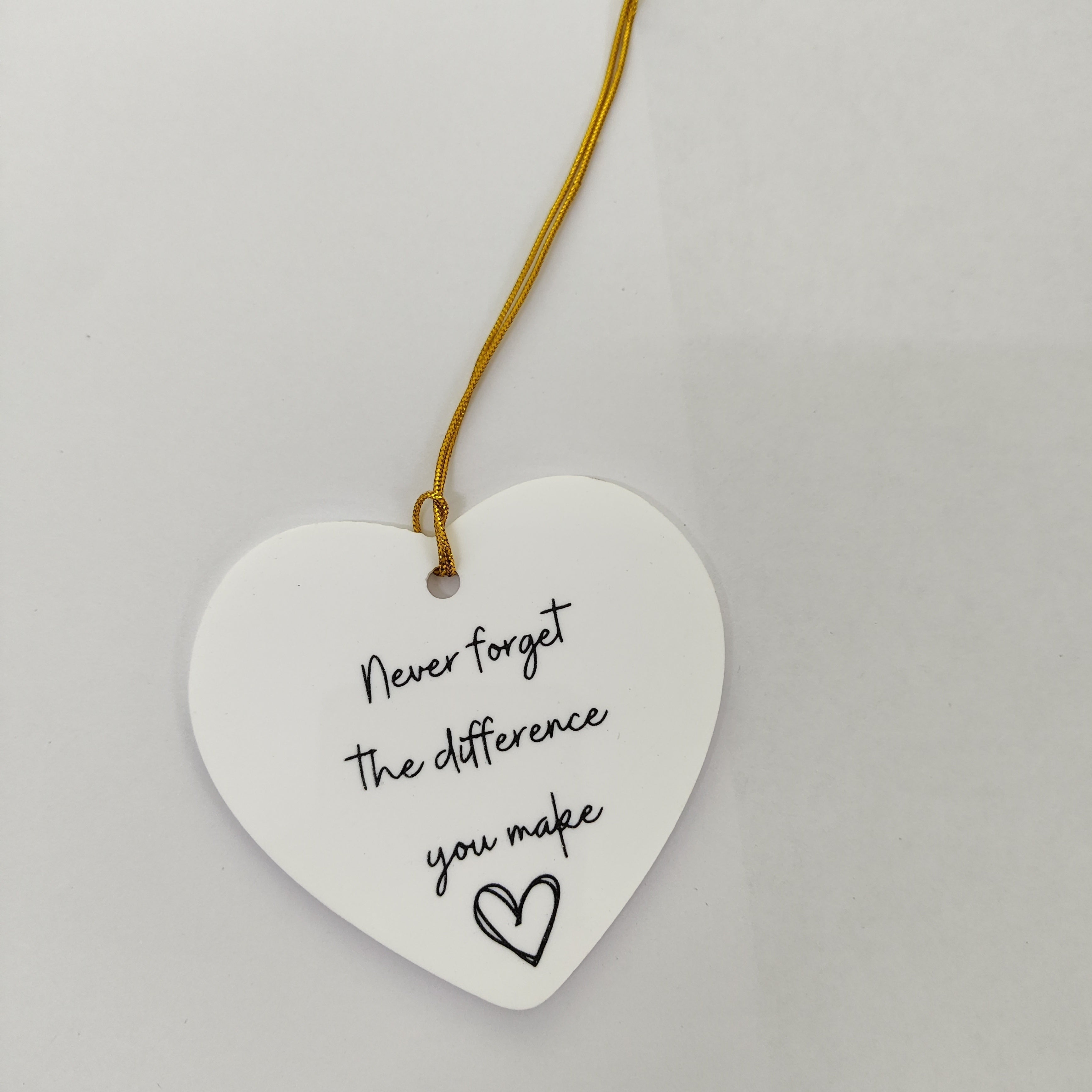 Akril yurak shaklidagi rahmat uchun osma bezaklar, hamshiralarga va mehmonlarga