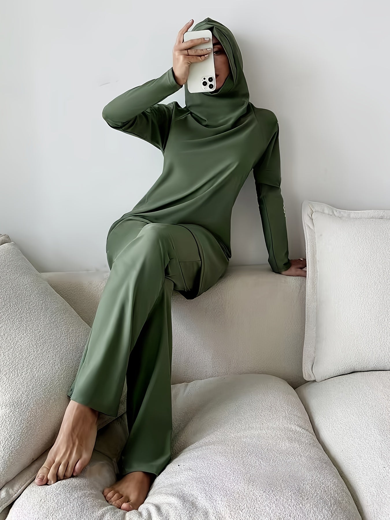 Women's Green Floral Full-Length Swimsuit with Hijab Long Sleeve Polyester Stretch Fabric