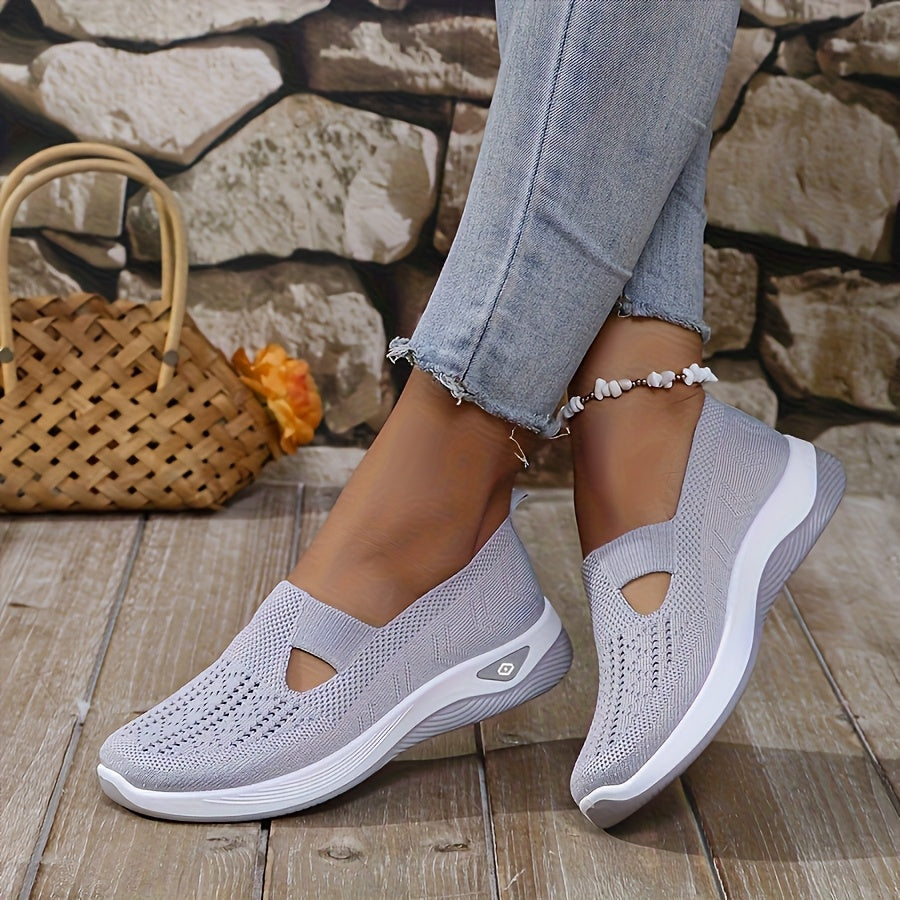 Ayollar uchun nafas oladigan slip-on kundalik sport poyabzali Oq yengil yurish poyabzali