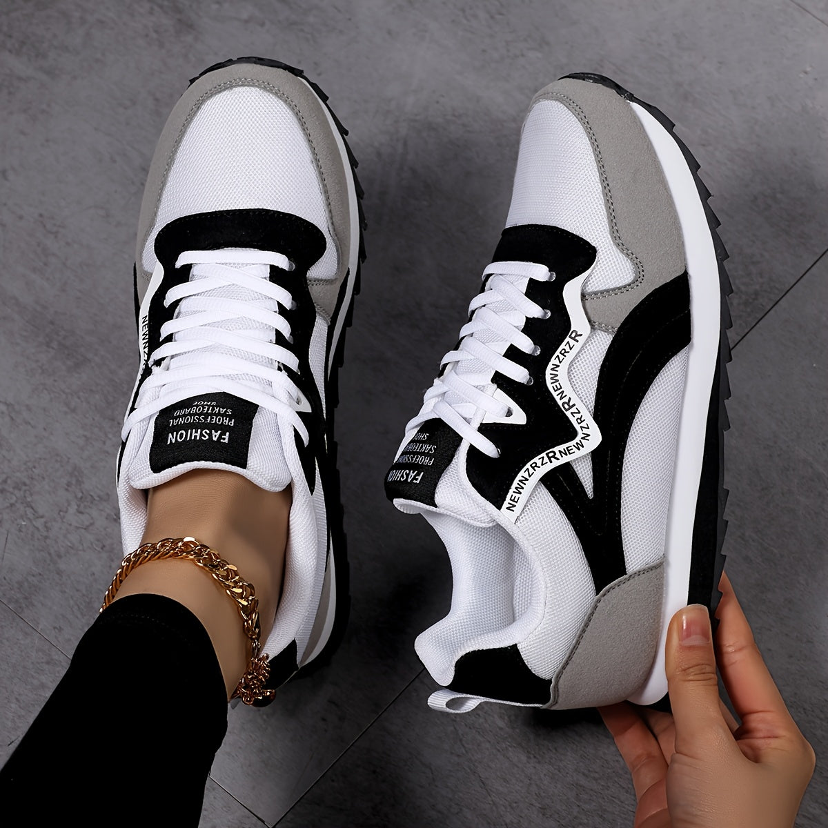 Women’s Lace-Up Retro Sneakers Breathable Fabric Casual Shoes for Running and Walking