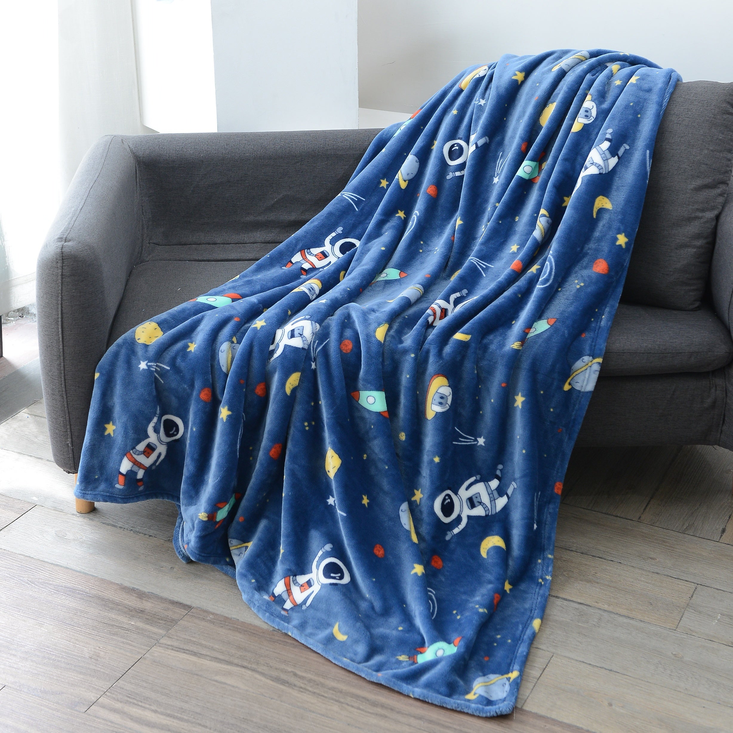 Cozy Reversible Astronaut Flannel Throw Blanket for Couch Bed Travel Galaxy Theme