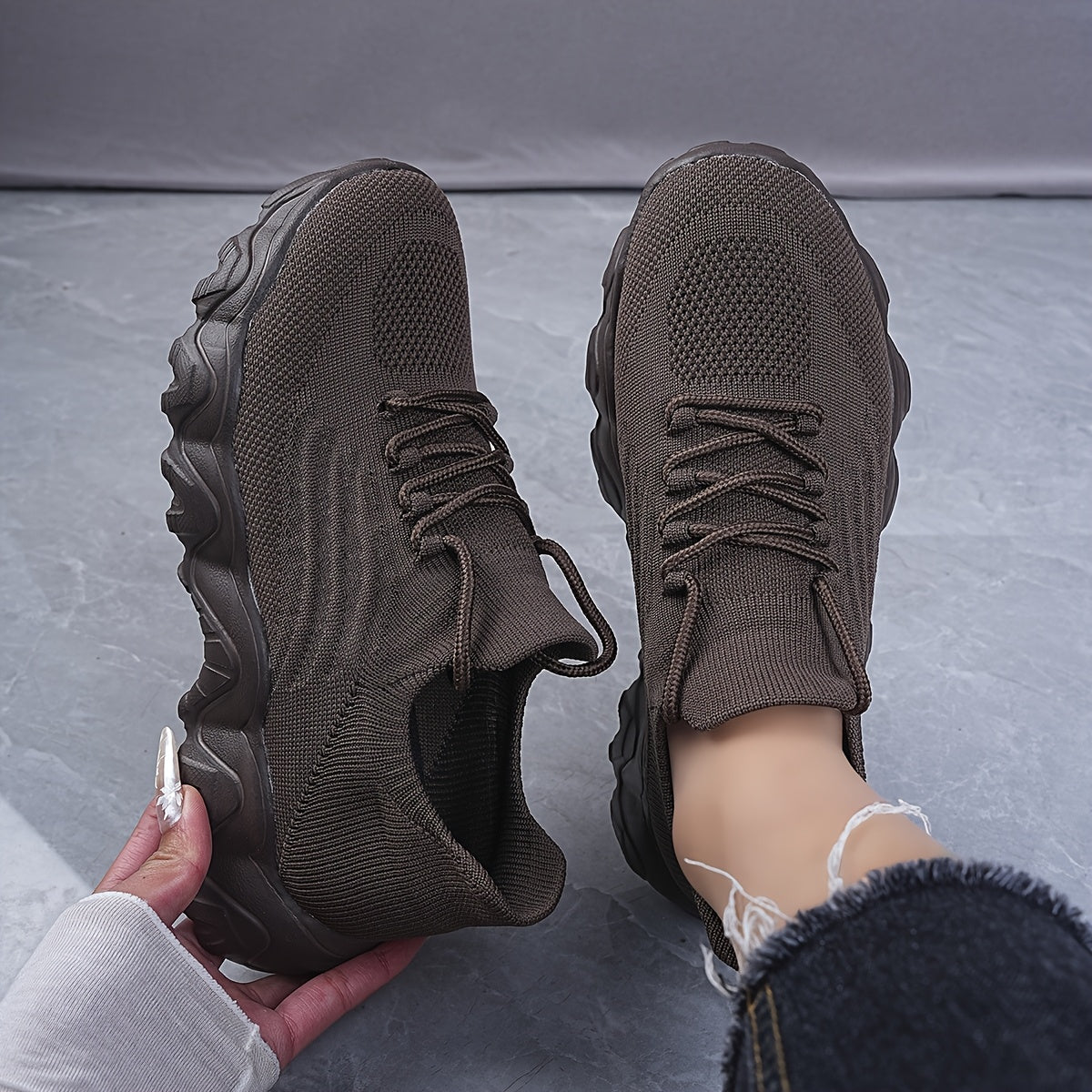Women’s Breathable Knit Casual Sneakers Black Low-Top Cushioned Shoes