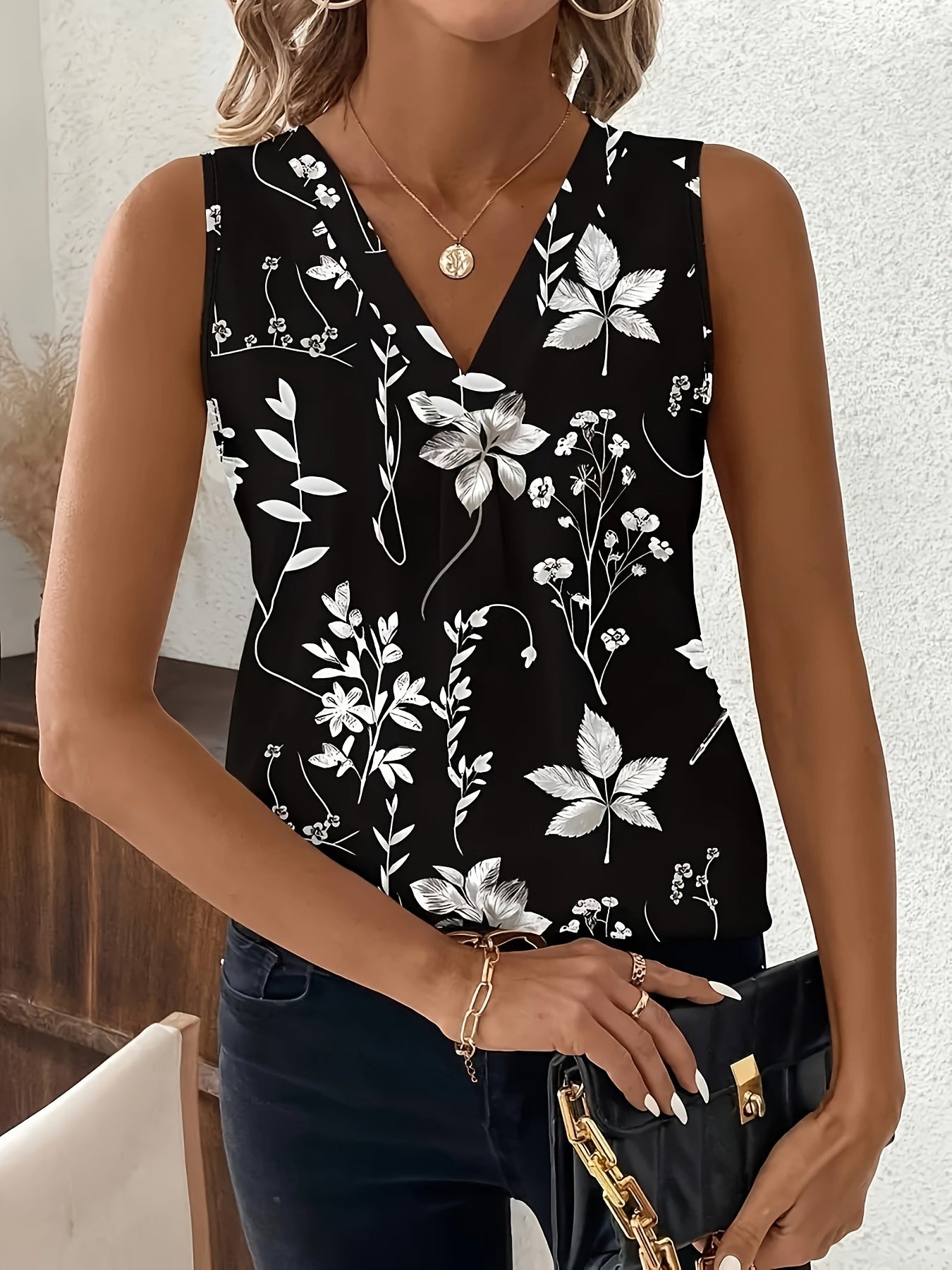 Women's Floral Sleeveless V-Neck Blouse Polyester Ruffled Lightweigh