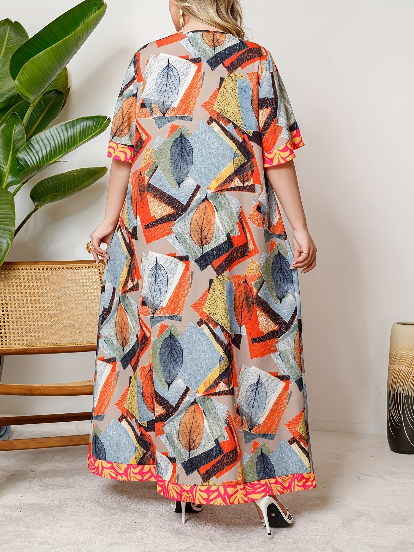 Plus Size Women's V-Neck Dress with Contrast Stitching and Middle East Style