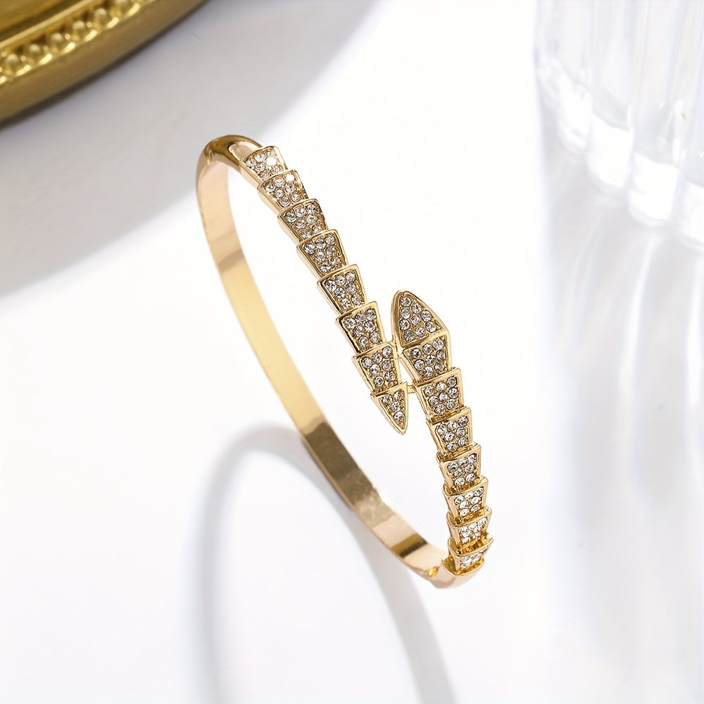 Serpentine Rhinestone Bracelet Zinc Alloy Simple Luxury Jewelry for Daily and Party Wear