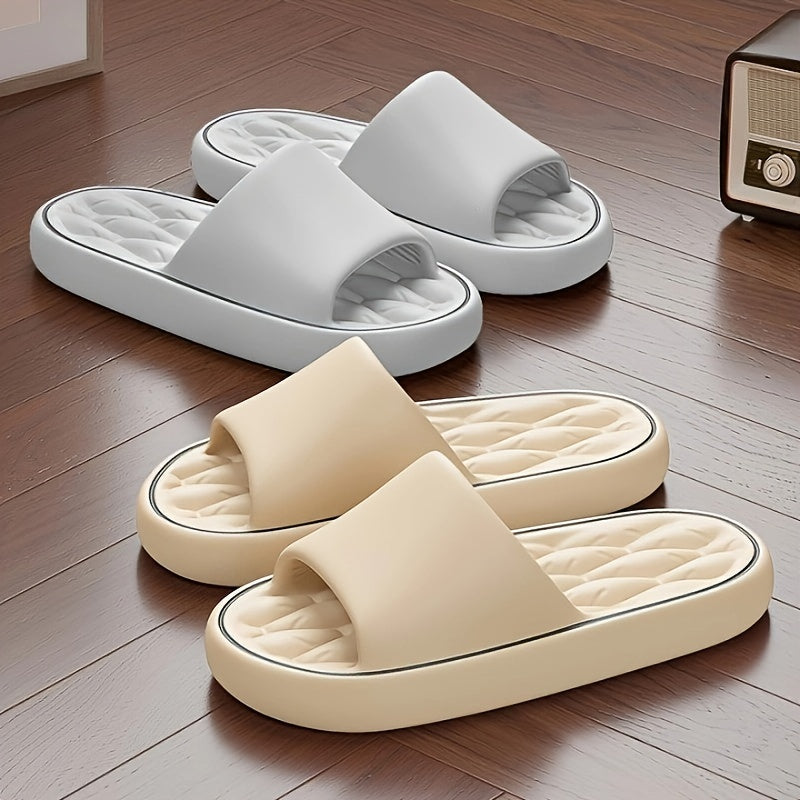 Ichki qulaylik uchun rang-barang uniseks uy poyabzallari.