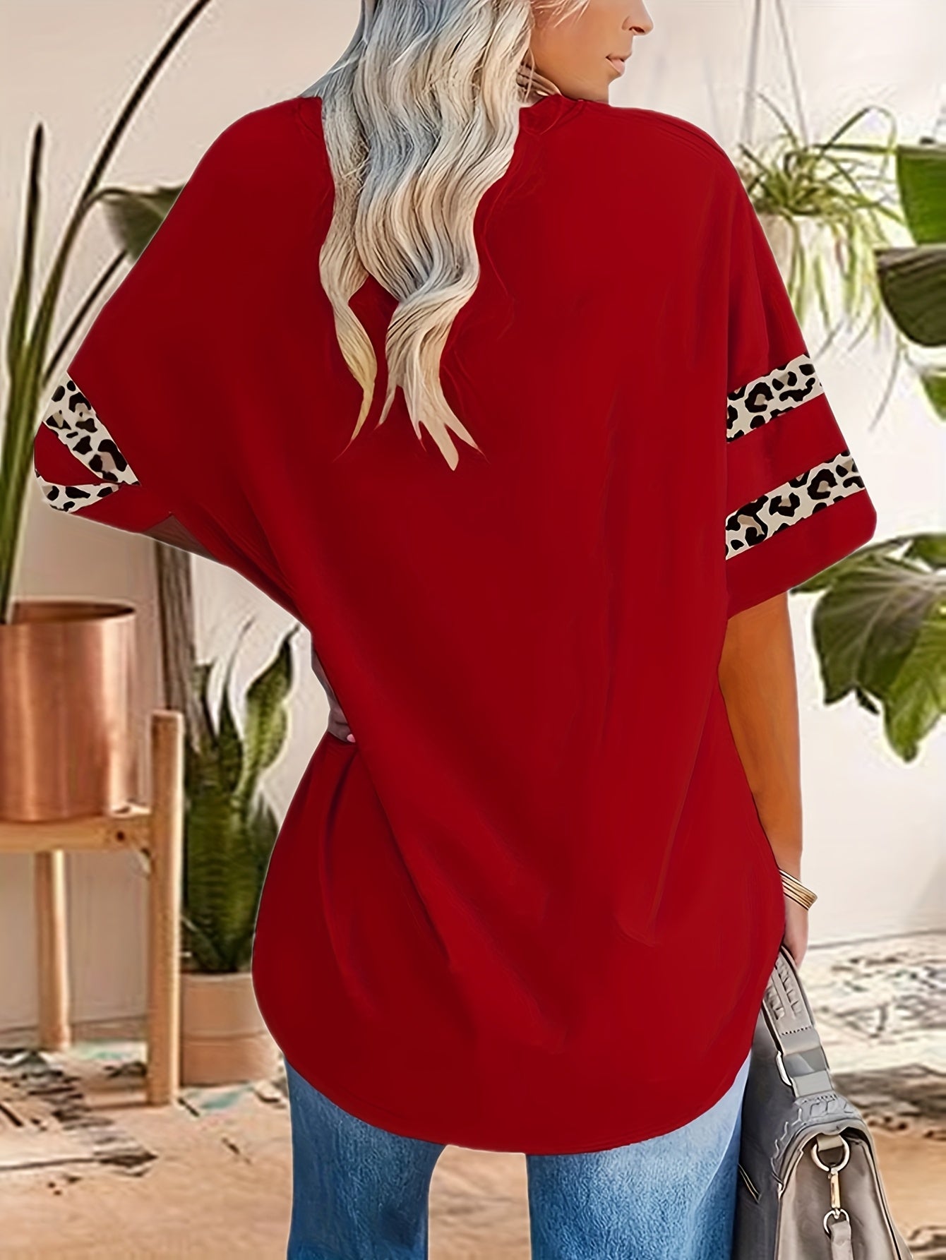 Plus Size Women's V-Neck T-Shirt Short Sleeve Heart Butterfly Print Casual Top