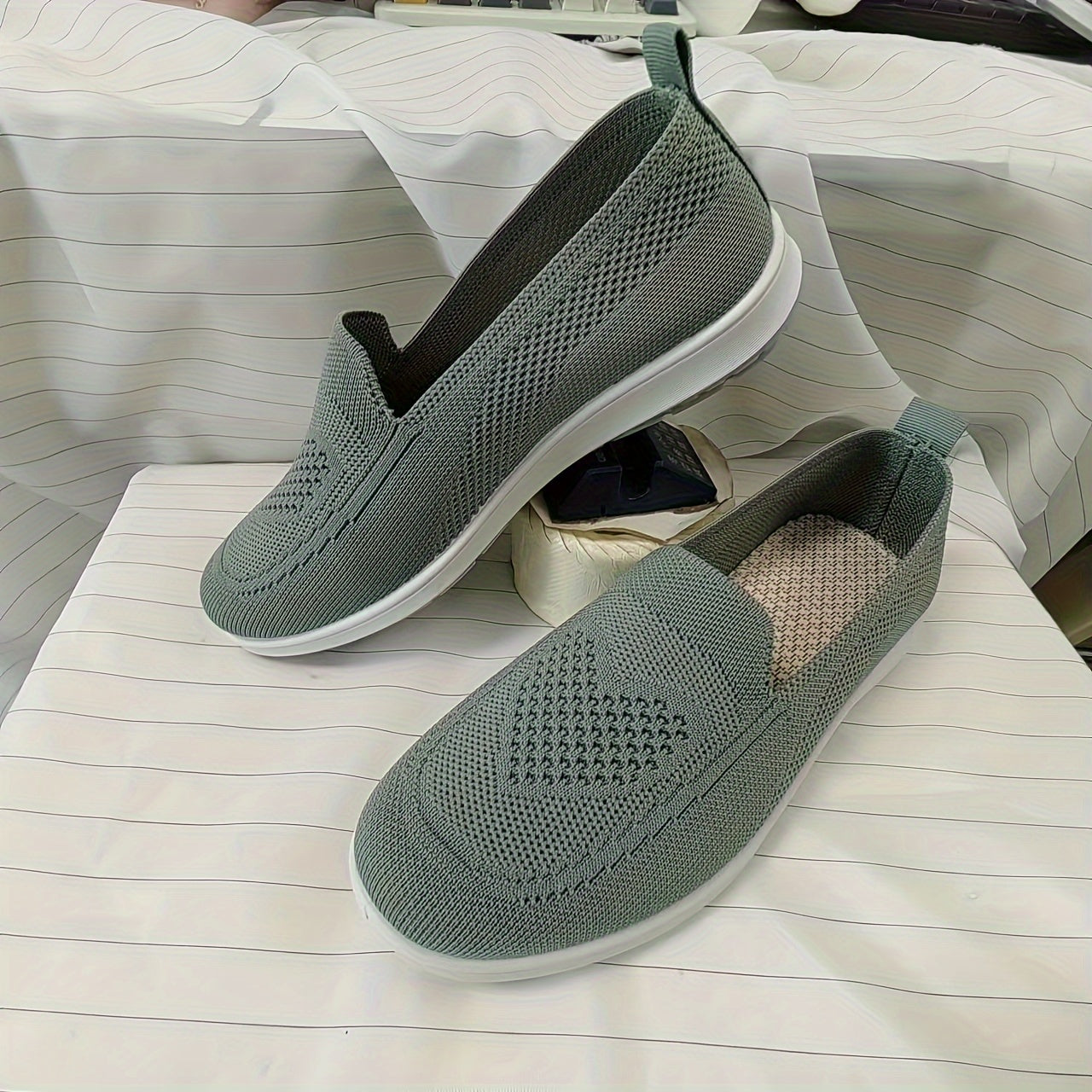 Women's Slip-On Flats Fabric Upper Flax Insole Casual All-Season