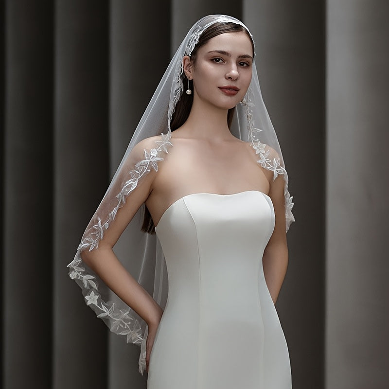 Bridal Veil with French Lace Detailing Polyester Wedding Accessory