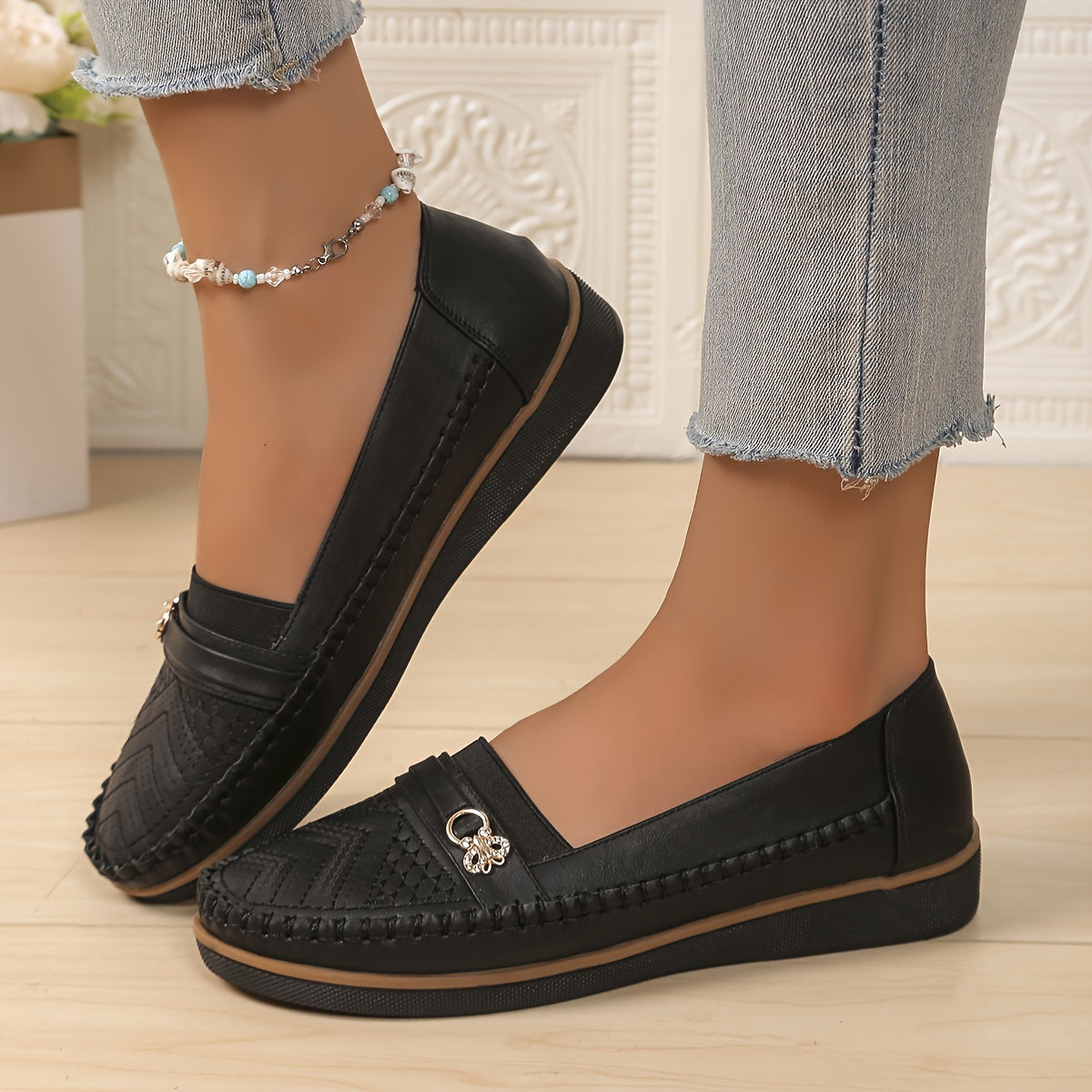 Women's Slip-On Loafers PU Upper Retro Solid Color Casual Shoes