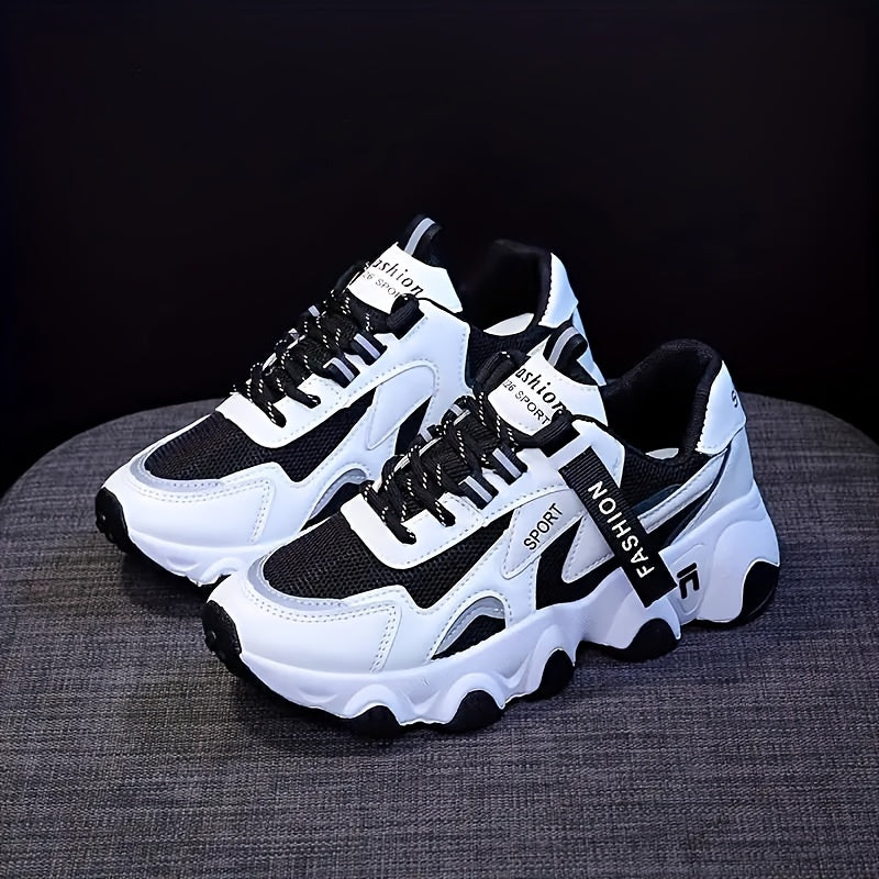 Zapatillas de malla con bloques de color para mujer con plataforma de suela suave y diseño transpirable de caña baja