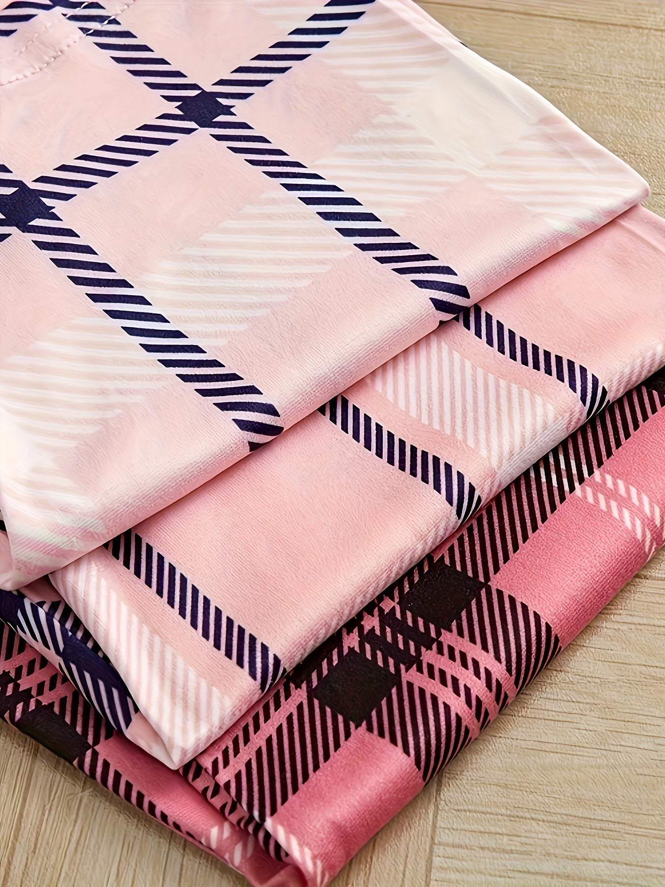 Women's Pink and White Plaid Sleepwear Pants Set with Elastic Waist for All-Season Comfort