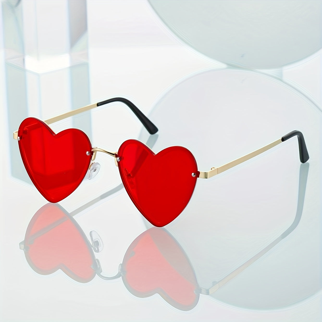 Women's Heart-Shaped Metal Frame Sunglasses Anti-Glare Fashion for Beach Vacation