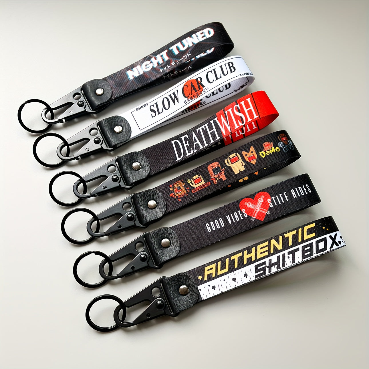Unisex Metal Racing Keychain Anti-Lost Wrist Strap for Car and Motorcycle Keys