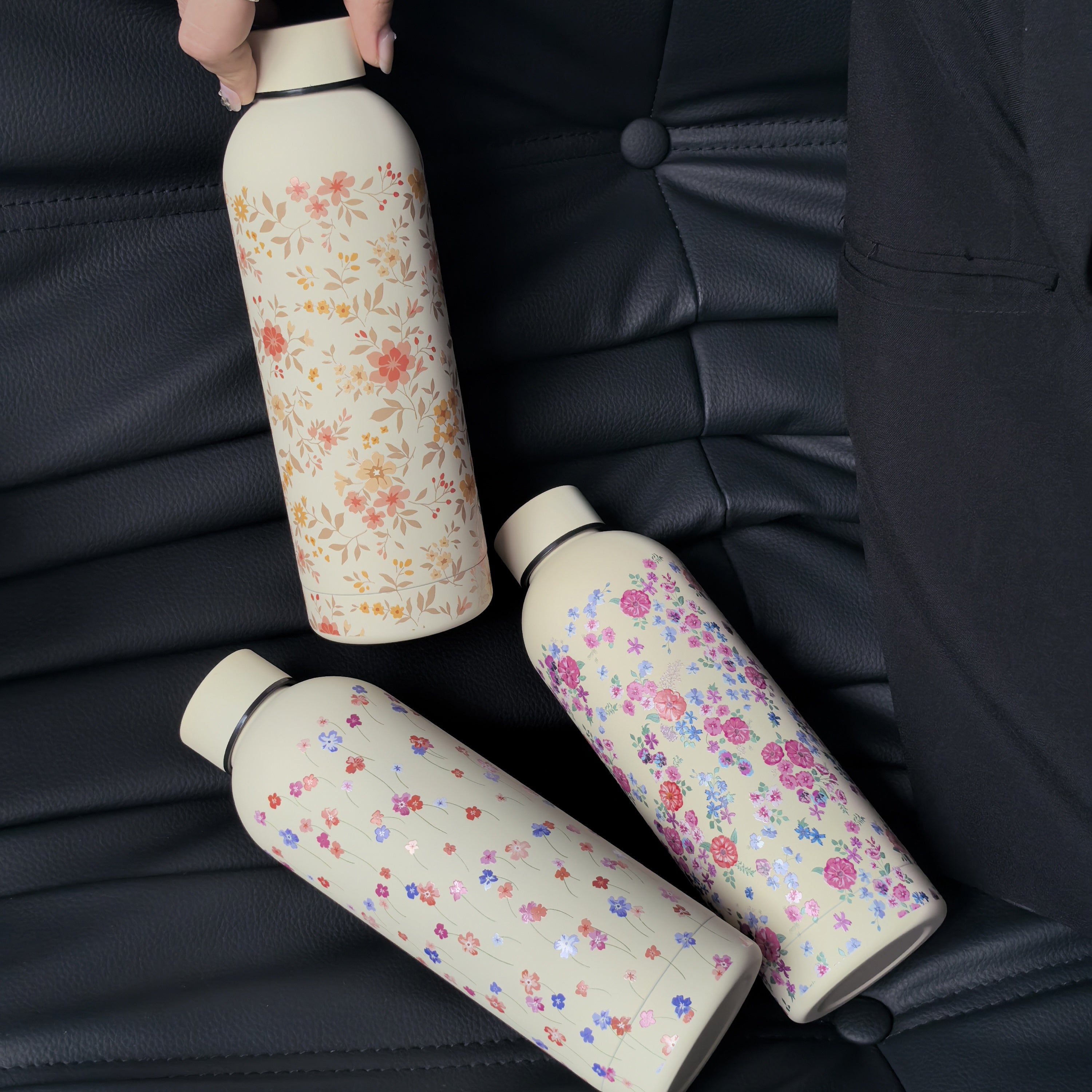 Noxud qotishdan yasalgan suv shishasi, 500ml, gullar dizayni, issiq va sovuq ichimliklar uchun izolyatsiyalangan, sayohat/sport/zahiralar uchun ideal, faqat qo'l bilan yuvish, ajoyib sovg'a tanlovi.