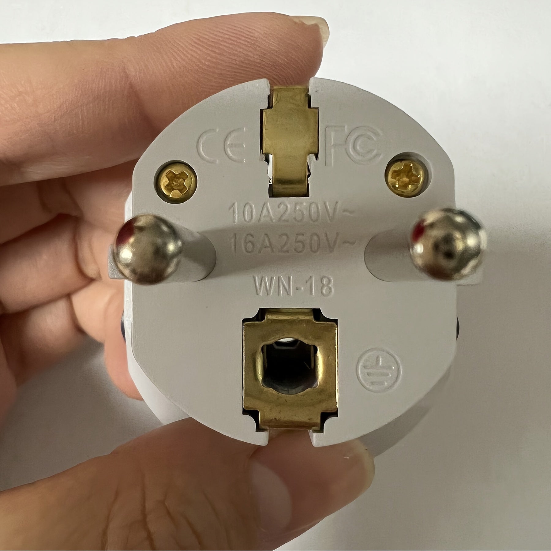 Adaptador de enchufe de viaje para Alemania para tomas eléctricas EU 16A, enchufe europeo de 4.8mm para EE. UU., China, Australia, Corea