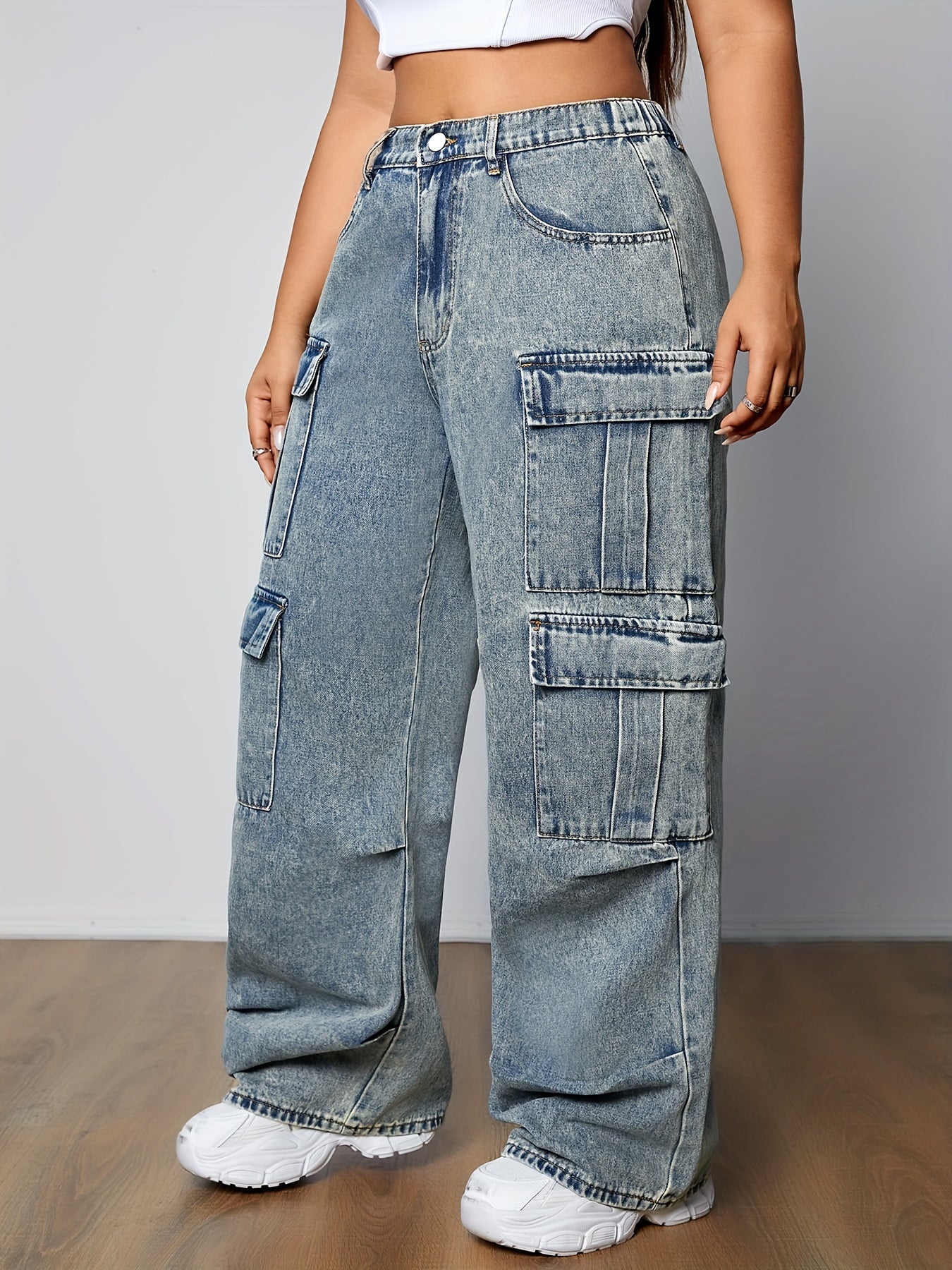 Women's Plus Size Cargo Jeans Loose Fit Denim Pants with Pockets