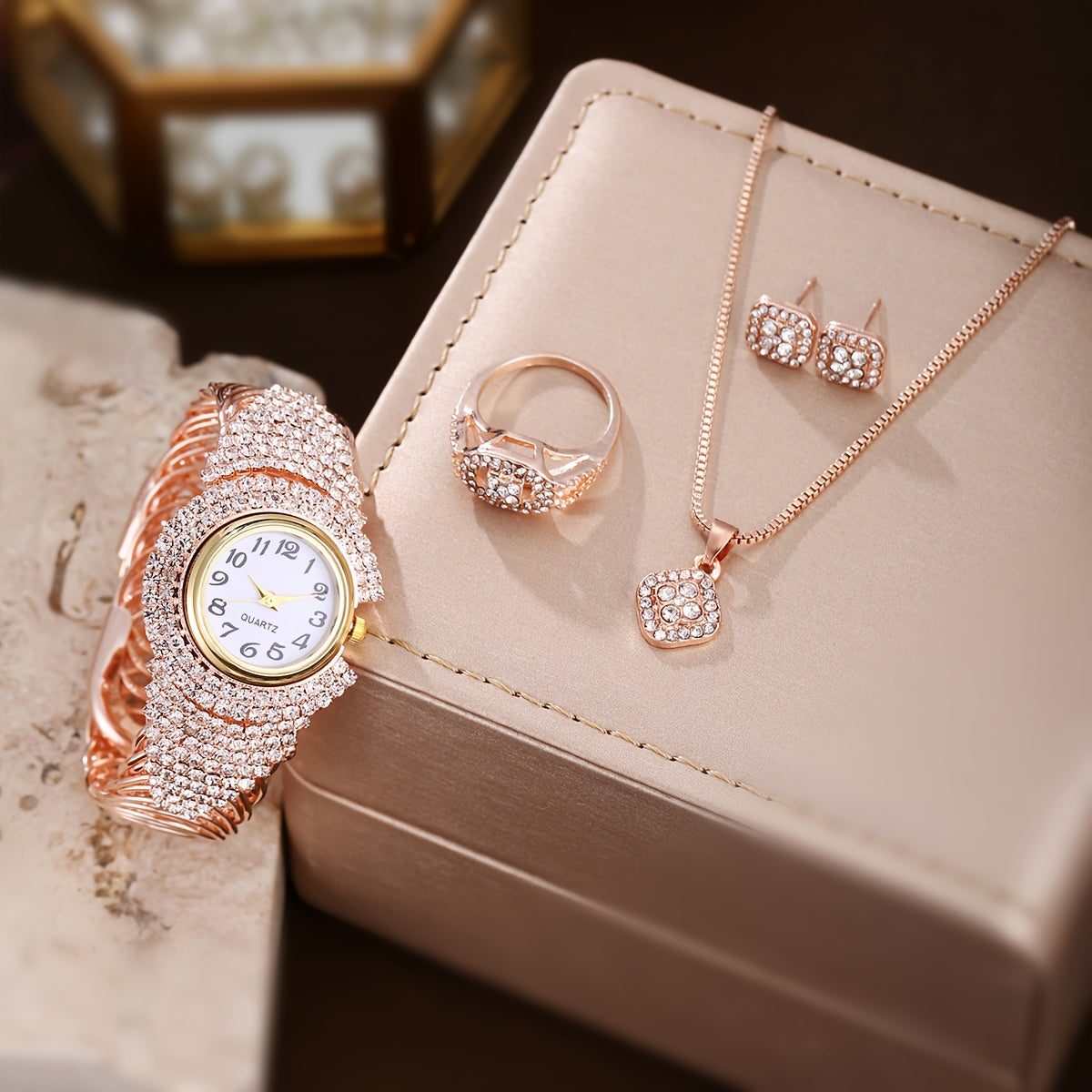 Women's Quartz Watch Elegant Silver Dial Leather Strap for Casual and Business