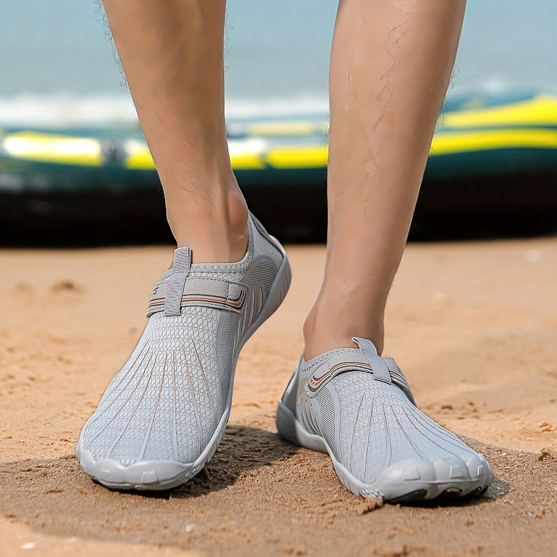 Men's Waterproof Striped Hiking Shoes Breathable Fabric Low Top Outdoor Casual