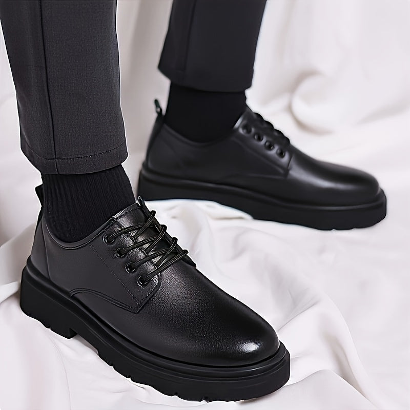 Men's Low Top Breathable Anti-Slip Sneakers for Spring and Autumn
