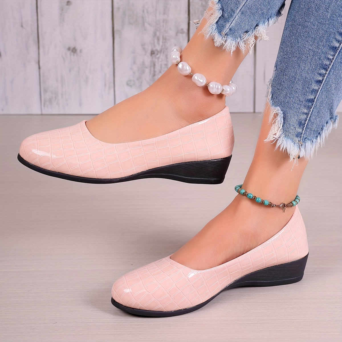 Women’s Plaid Lightweight Soft Sole Ballet Flats with Glitter Embellishment